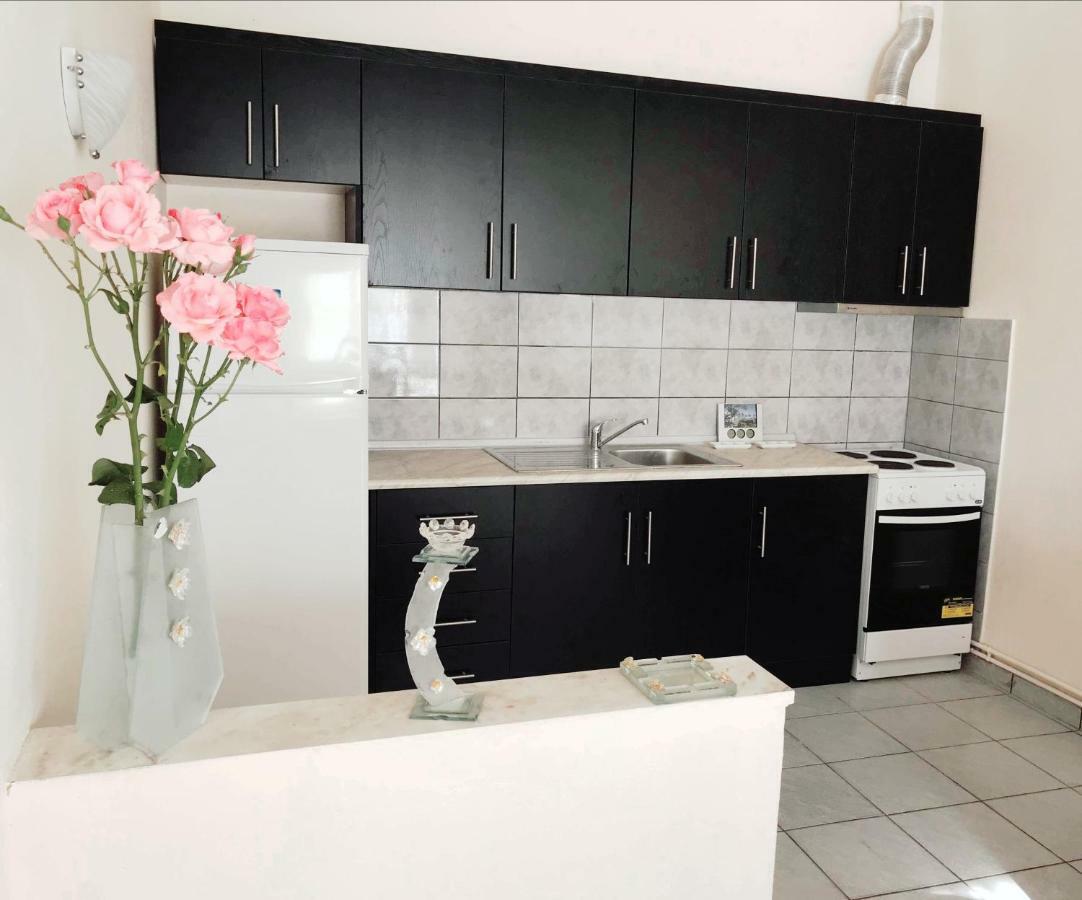 Anastasia'S Home Néa Péramos Екстериор снимка